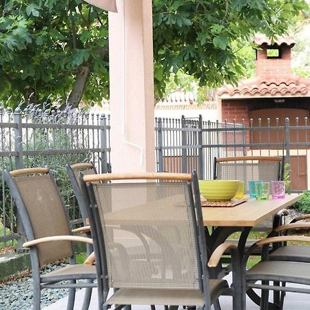 Apartments Ela โตรกีร์ ภายนอก รูปภาพ
